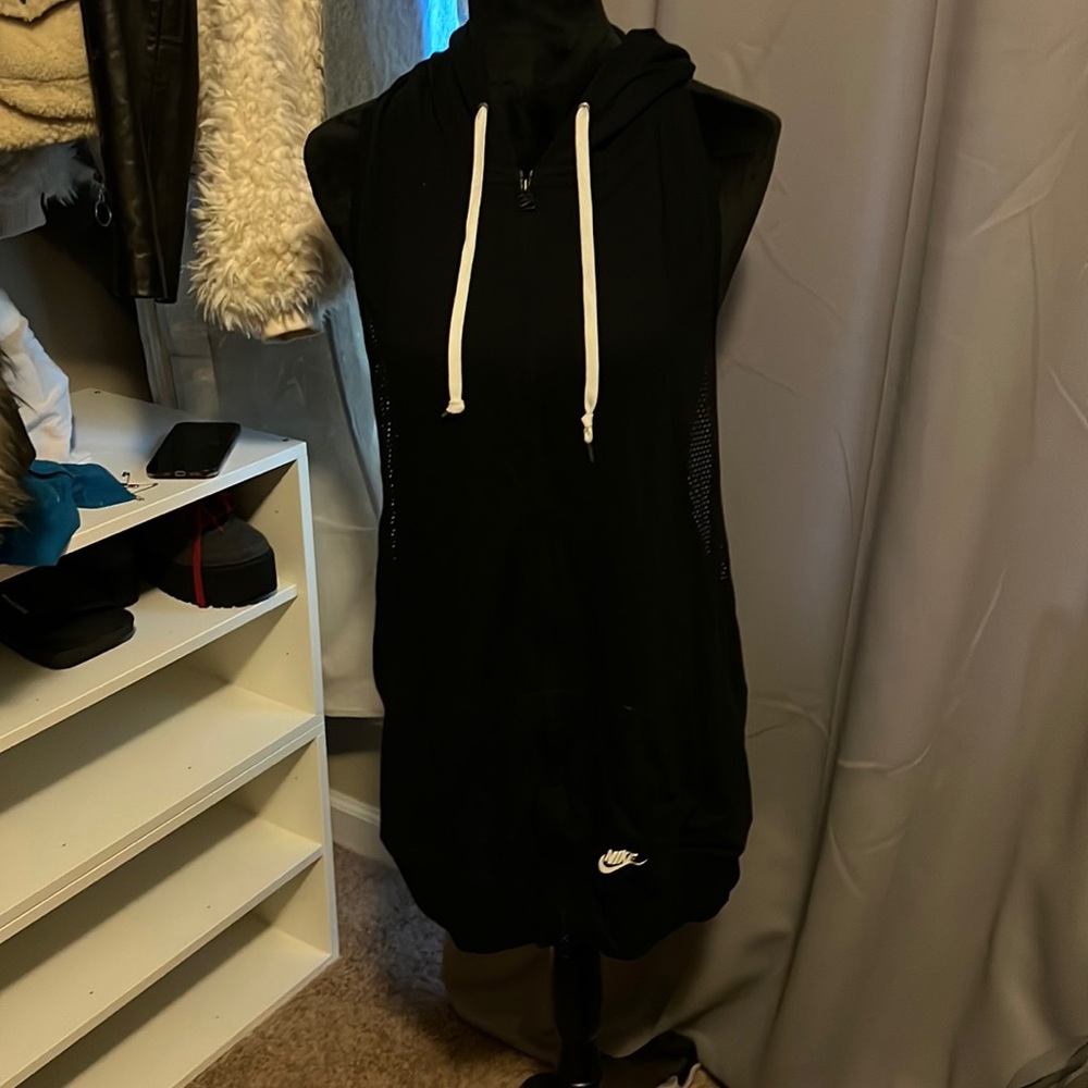 Women’s Nike Vest - Picture 1 of 2